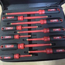 NEW Milwaukee 10 Pc. Insulated screwdriver set with case.. $100 OBO