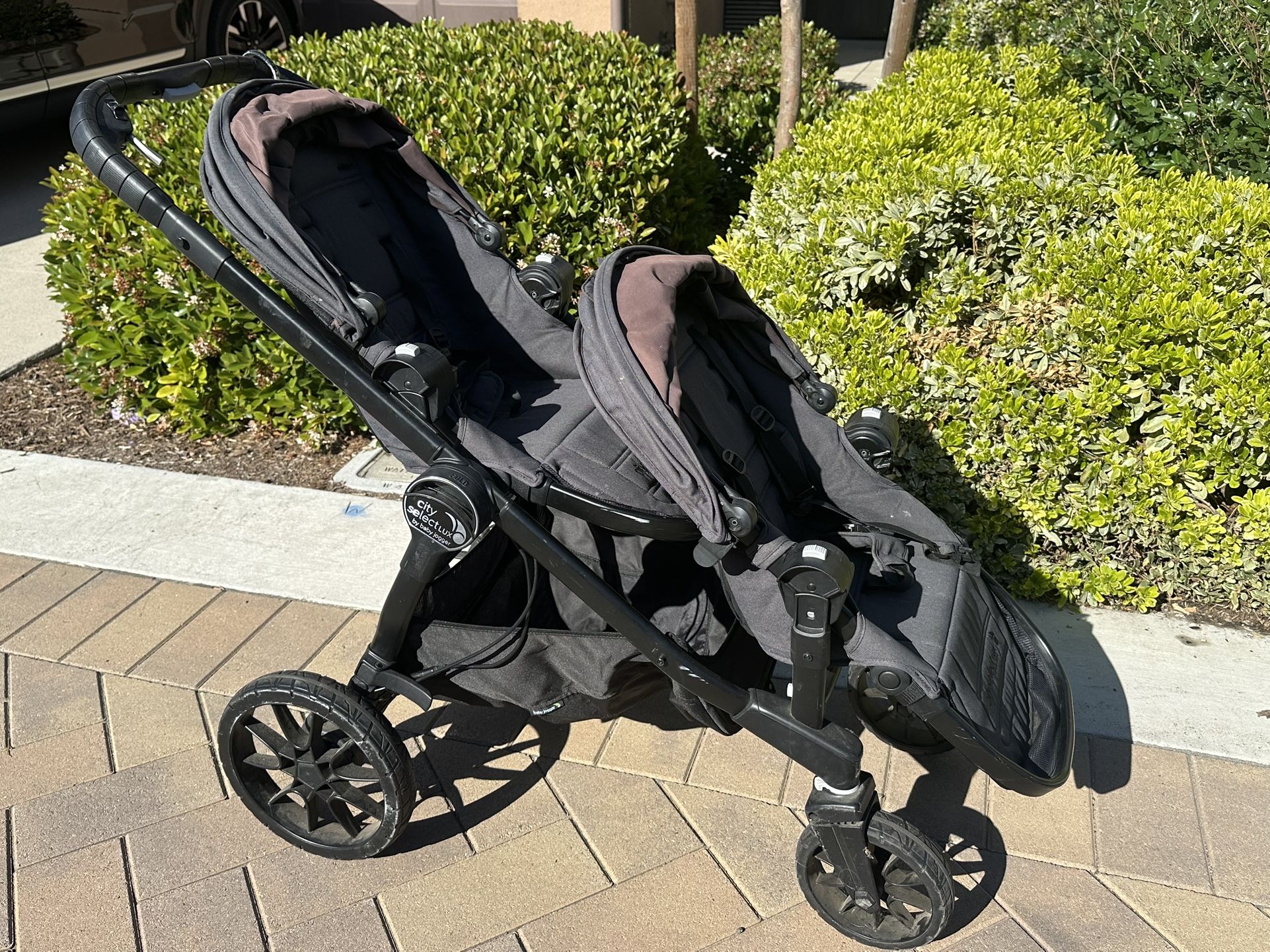 City Select Lux Double Stroller By Baby Jogger - Gray