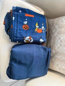 2 sets of TWIN sheets brand new from Macy’s