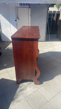 Tv stand