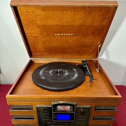 Vintage Style Crosley AM FM Radio Record / CD Player Turntable CR246 / Vinyl Pl