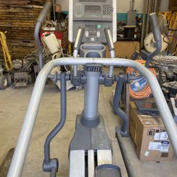 Life Fitness Elliptical/Stair Stepper 