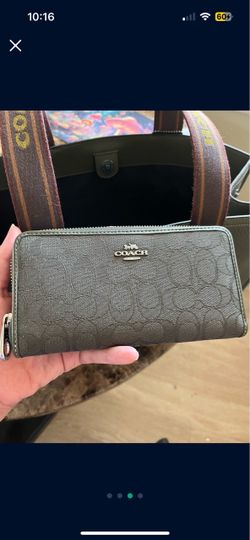 Coach Signature Zip-Around Continental Wallet