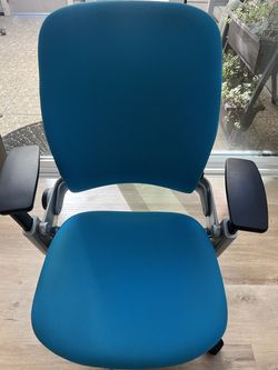 Steelcase Leap V2 Office Chair – Blue