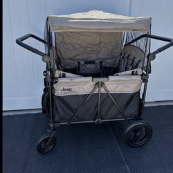 Wagon/ Jeep Gladiator 4 seater wagon/ 4 seater/ kids/ toys/ sports/ beach/ travel/ Jeep/ New