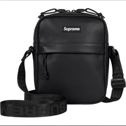 Supreme Leather Shoulder Bag|Black