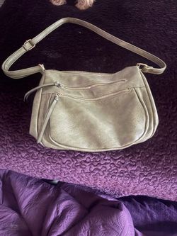 Real nice purse, light green