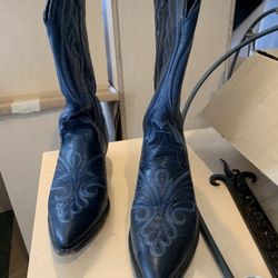 Old Is New Again!! VINTAGE COWBOY BOOTS - Circa 1998