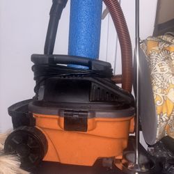 Rigid 4 Gallon Vacuum 