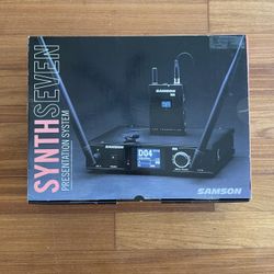 Samson Synth 7 Earset Professional UHF Wireless System Brand New Never Used