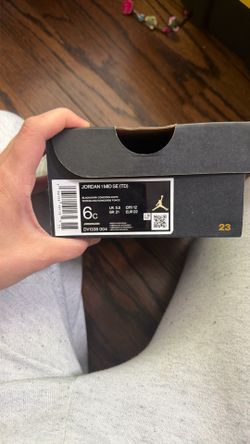 Jordan 1 mid