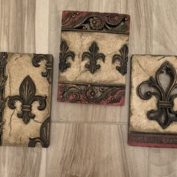Decorative Fleur-de-lis Wall Plaques
