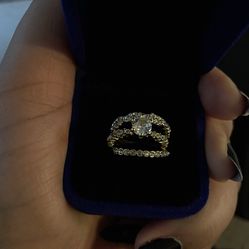 Gorgeous Three Piece Wedding Ring Set Size 6