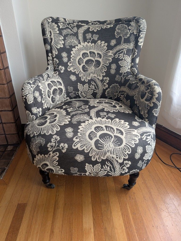 Floral pattern Arm Chair