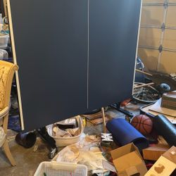 Tennis table With Paddles