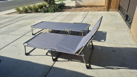 2 camping cots