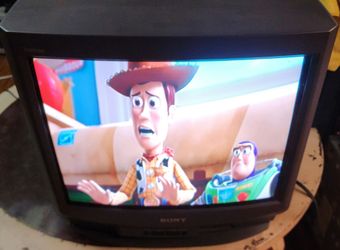 20" CRT TV Trinitron Color Retro Gaming Television model 1997