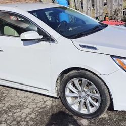 2015 Buick Lacross Clean !! Great Buy !!