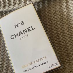 Chanel Number 5 Perfume 