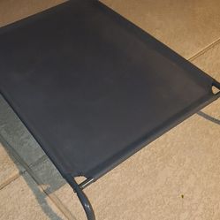 Laege Elevated Dog Bed