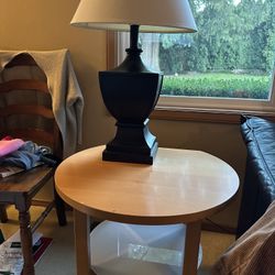 2 End Tables & 2 Lamps 