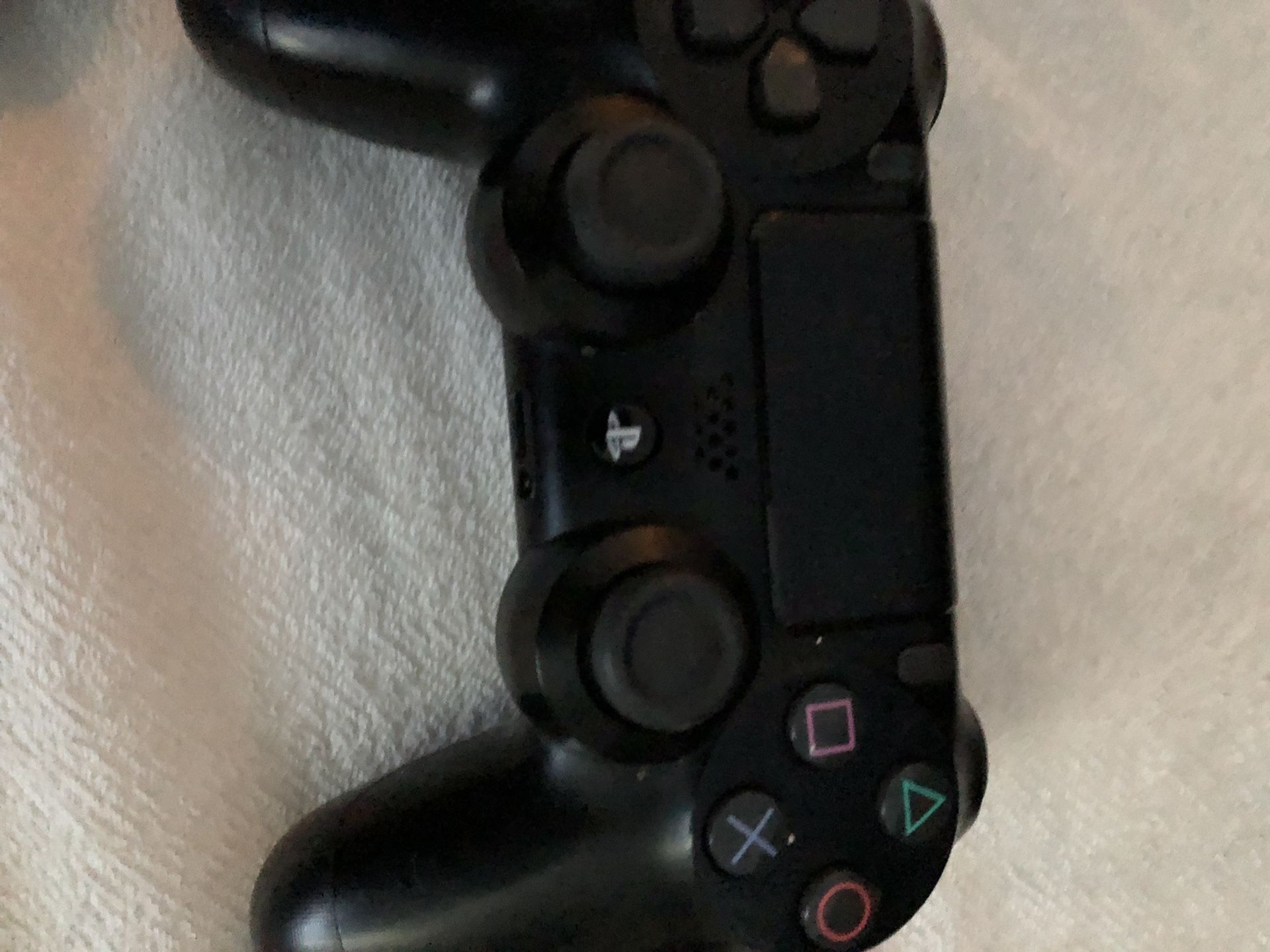 PS4 controller
