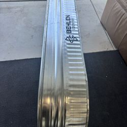 Large Medal Plant Bed 