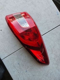 Hyundai sonata right tail light oem