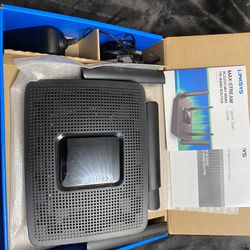 Linksys MR8300 Max-Stream Tri-Band Mesh WiFi 5 Router AC2200