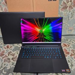 Razer Blade 16, RTX 5060 8GB, AMD Ryzen AI 9365 16GB RAM 1TB SSD 16 240Hz Oled 