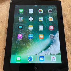 Apple ipad 4 older generation. 16gb storage. Clean