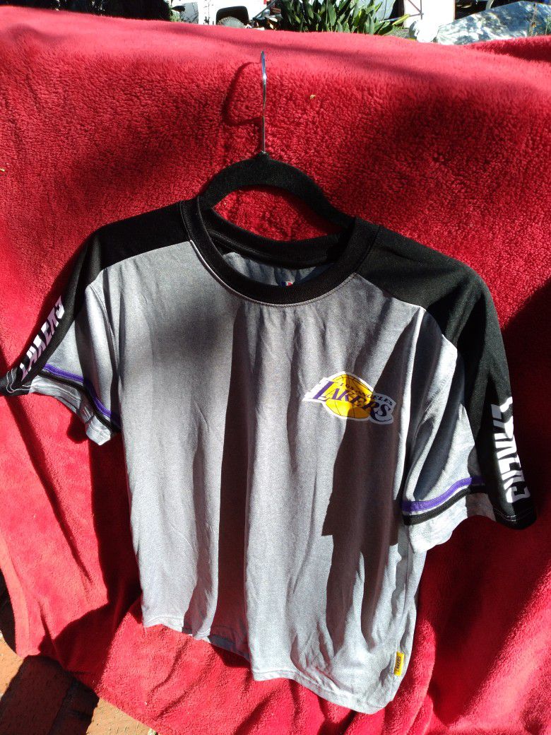 Lakers NBA  LG Tshirt Jersey Team Colors Excellent
