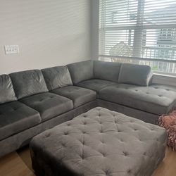 Gray Sectional L-Shape Couch w ottoman