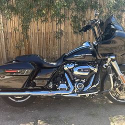  2017 Road Glide • Perfect Condition • Garage Kept • Must See
