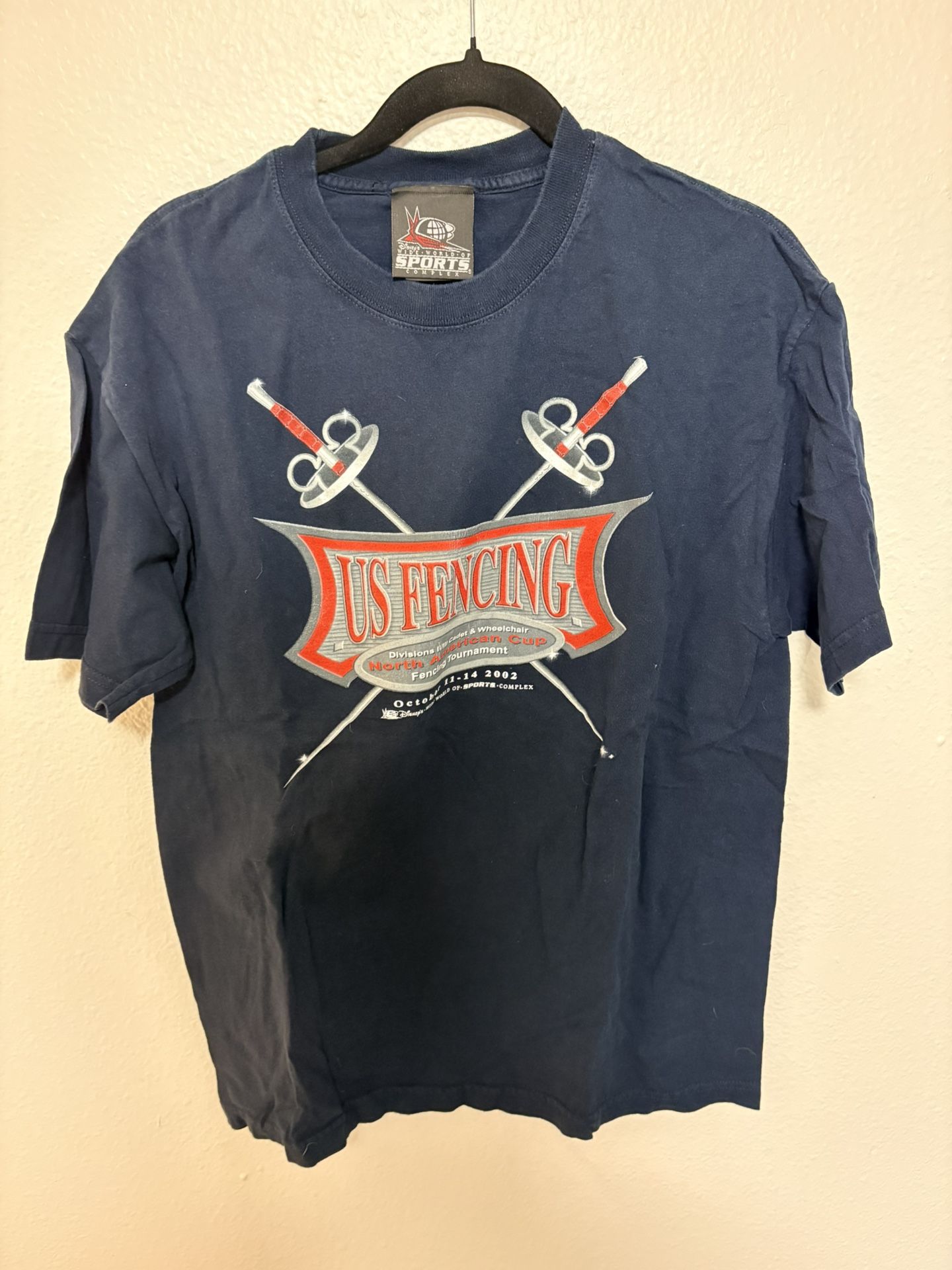 Disney US Fencing Competition Vintage 2000 T Shirt XL