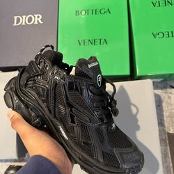 Balenciaga runner