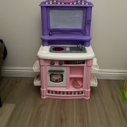 Kid’s Kitchen