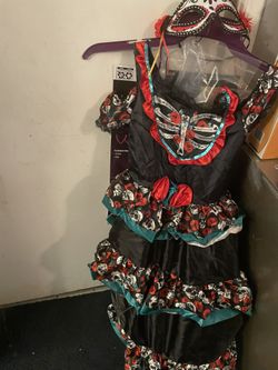 Costume
