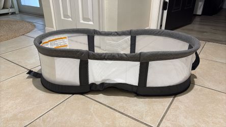 On The Go baby nest bed $35