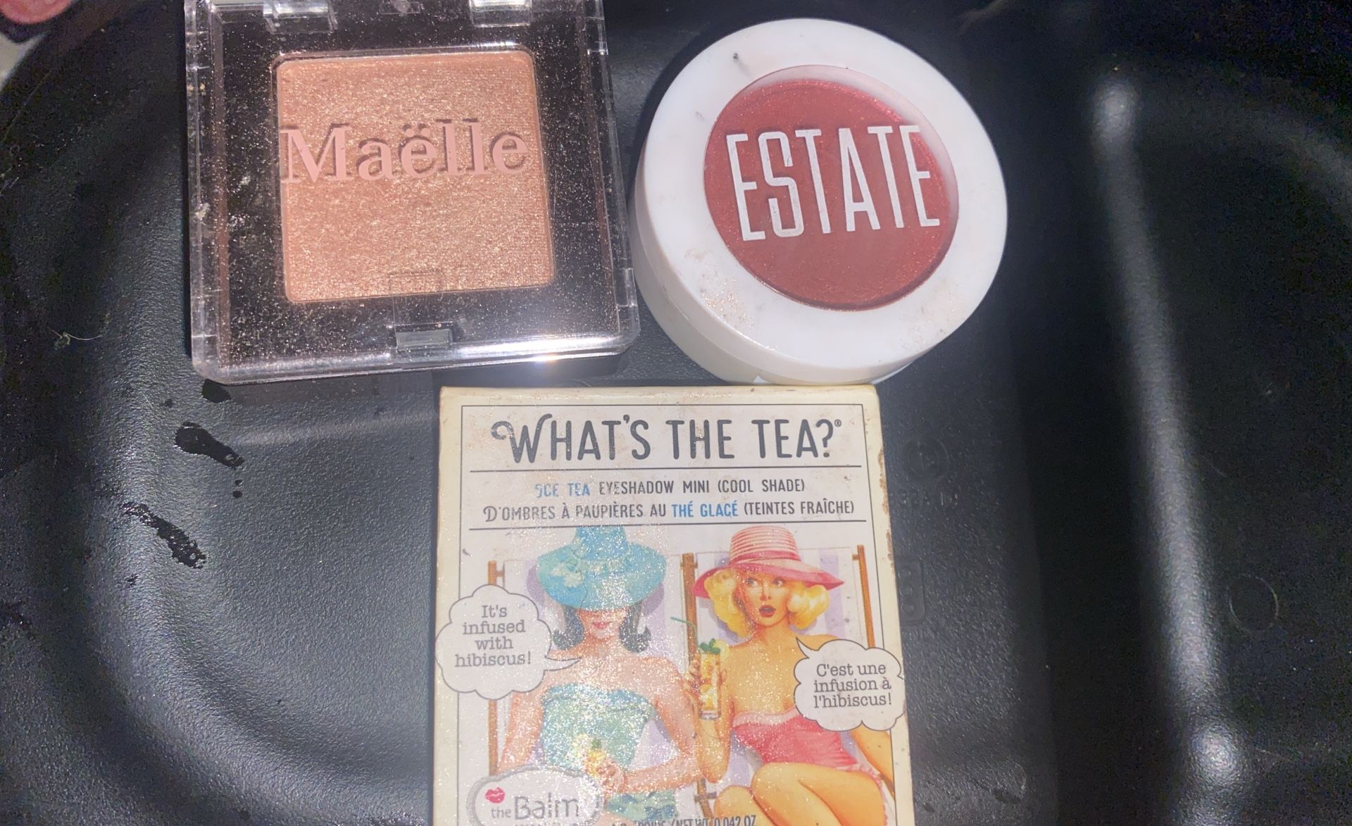3 Mini Eyeshadows https://offerup.com/redirect/?o=MS5tYQ==ëlle In Shade Pink Diamond https://offerup.com/redirect/?o=Mi5lc3RhdGU= In Shade Smash 3.wha
