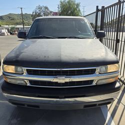 2003 Suburban 2500