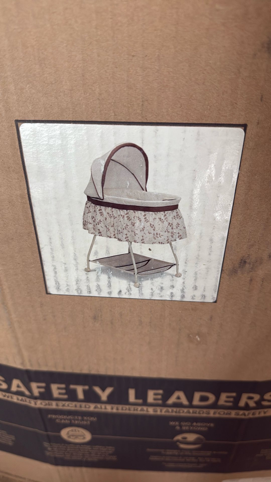 Delta Children Sweet Beginning Bassinet