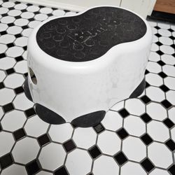 Bumbo Step Stool