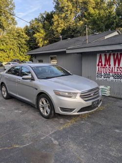 2014 Ford Taurus