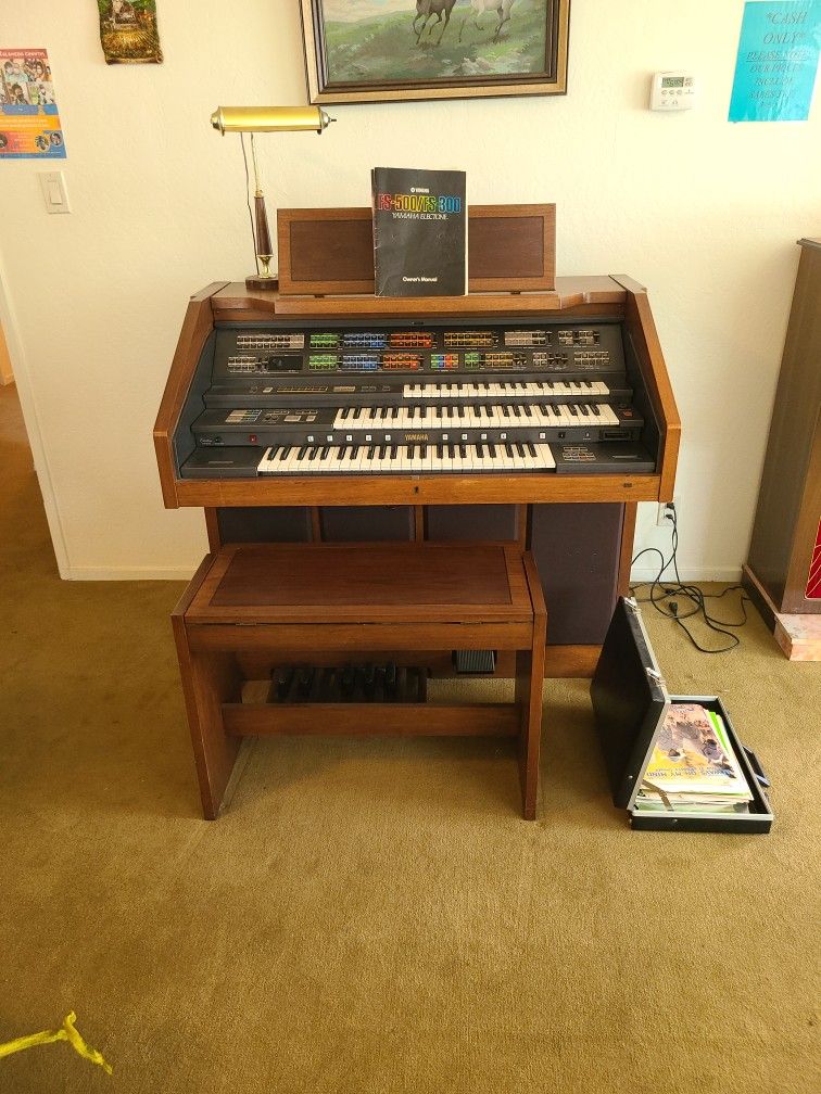 Yamaha ORGAN  WORKS GREAT ELECTONE