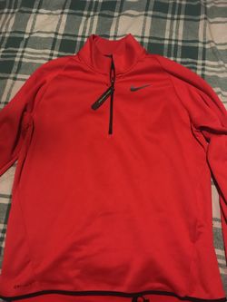 Men’s Nike performance Pull over Size Large **Brand new!!