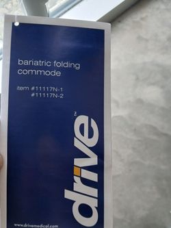 Bariatric folding commode