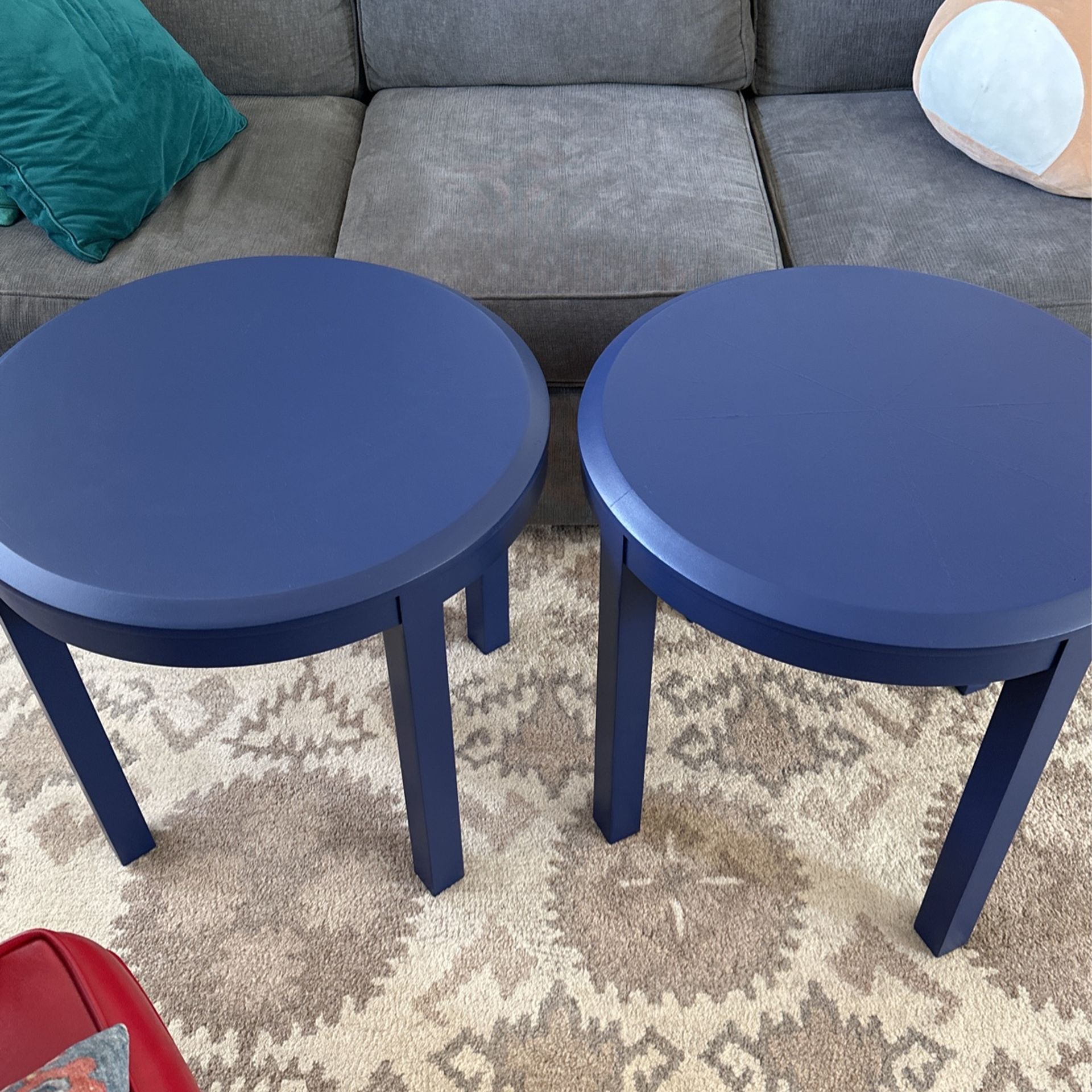2 End Tables