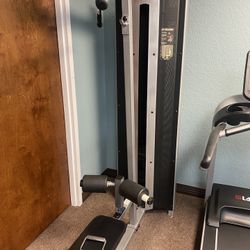Life Fitness Lat Pull-down