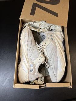 Yeezy 700 Analog 